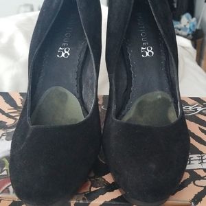 BOUTIQUE 58 SUEDE BARELY USED WEDGE
